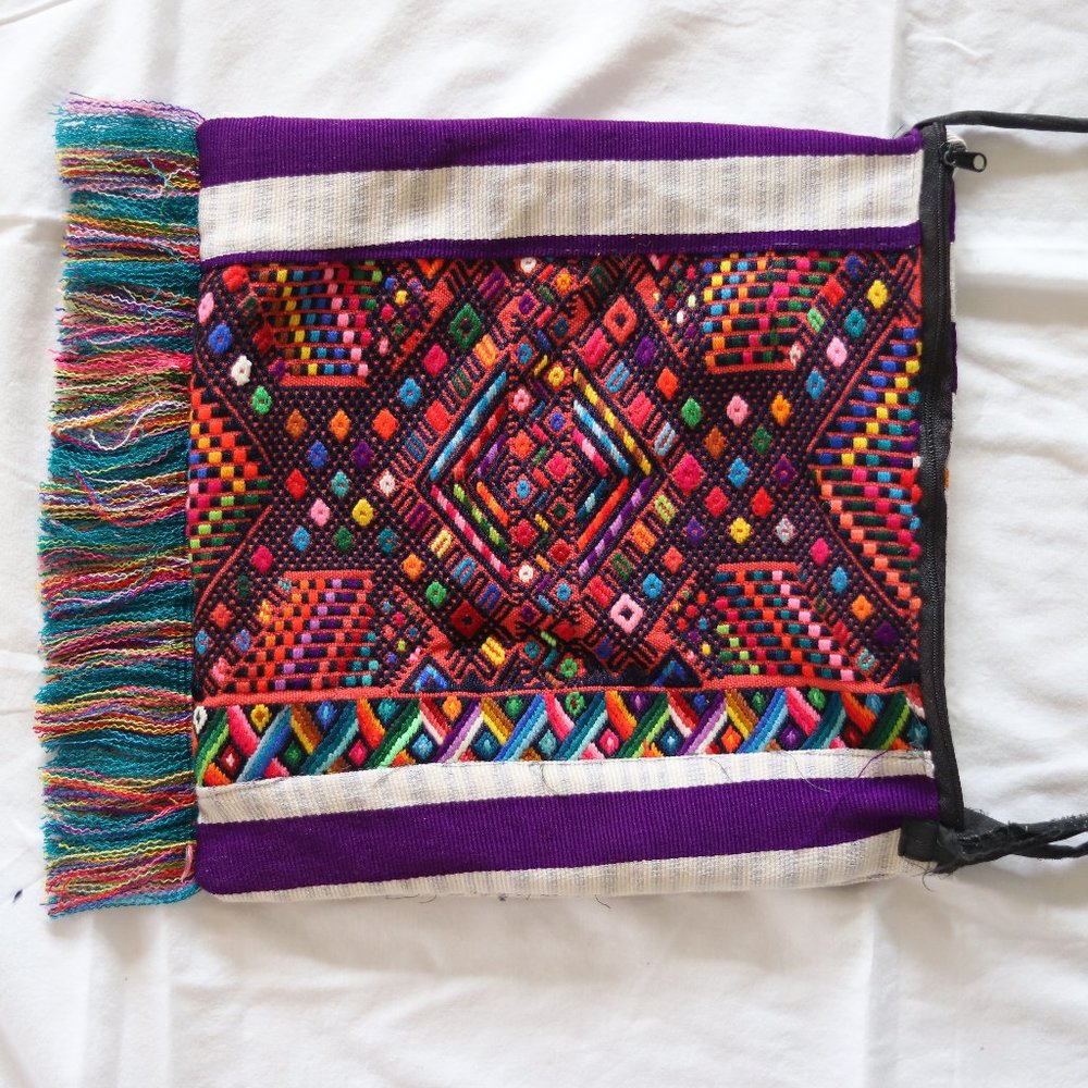 Mexican/guatemalan embroidered bag nena & co type